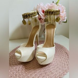 ShoeDazzle Platform Heels